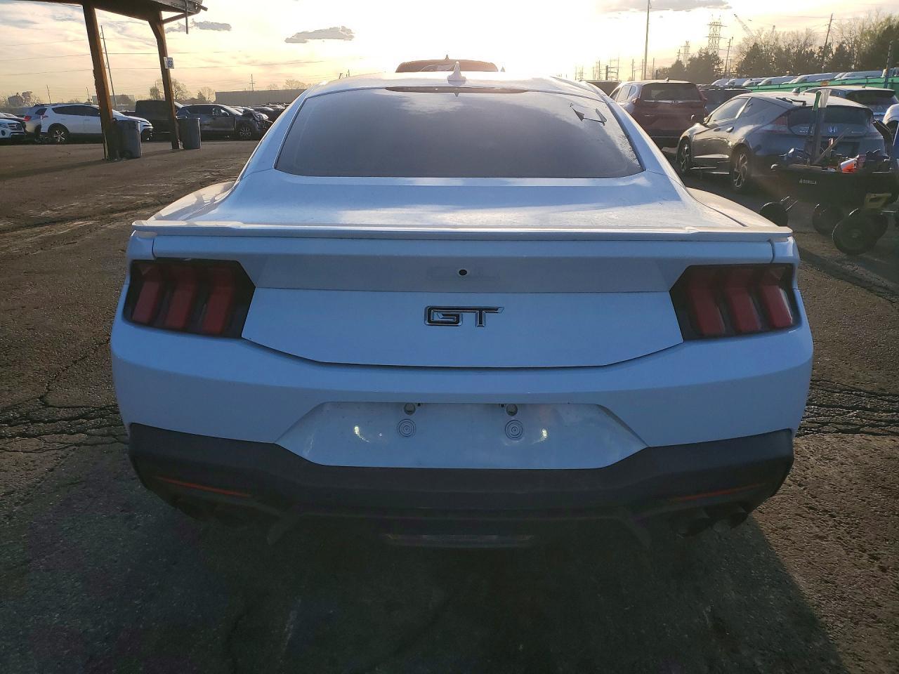 2024 Ford Mustang Gt - zdjęcie 6