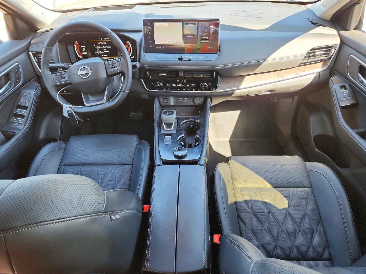 2025 Nissan Rogue Platinum - zdjęcie 8