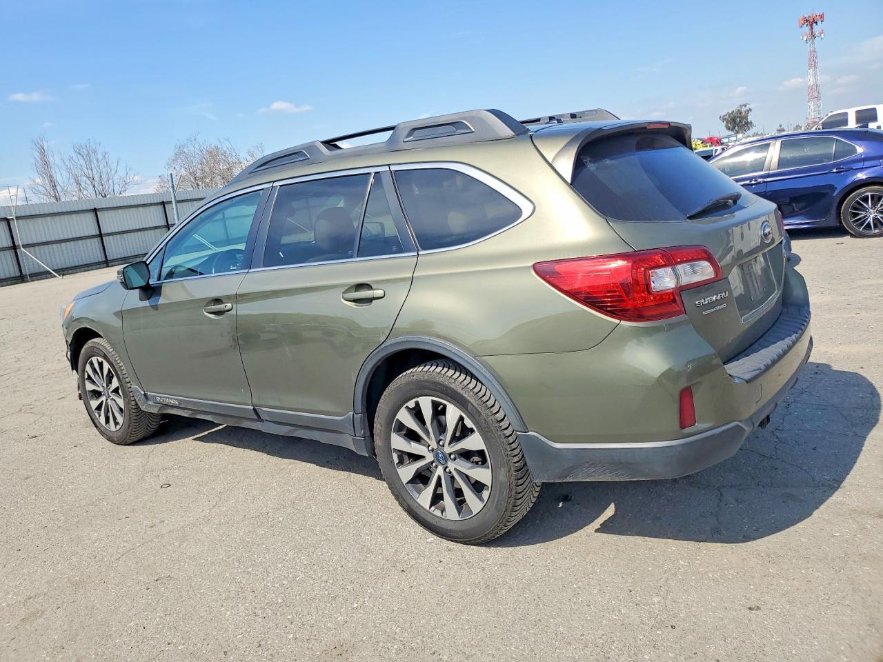 2015 Subaru Outback 2.5I Limited - zdjęcie 2