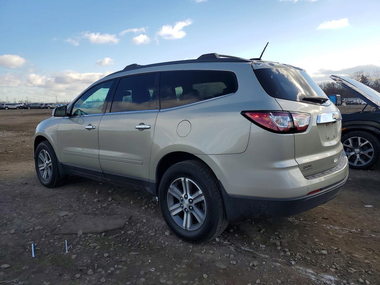 2016 Chevrolet Traverse Lt - zdjęcie 2