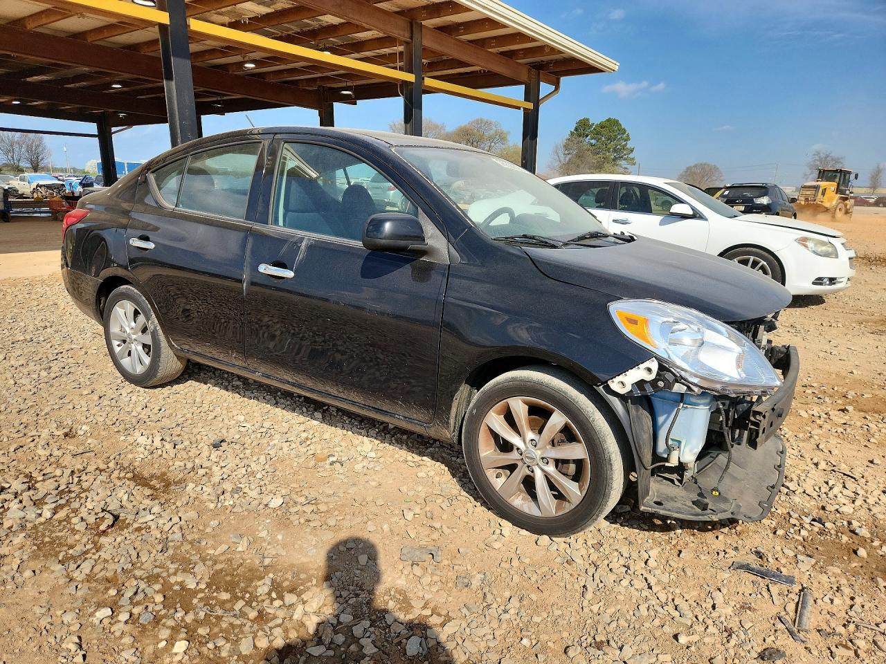 2014 Nissan Versa S - zdjęcie 4