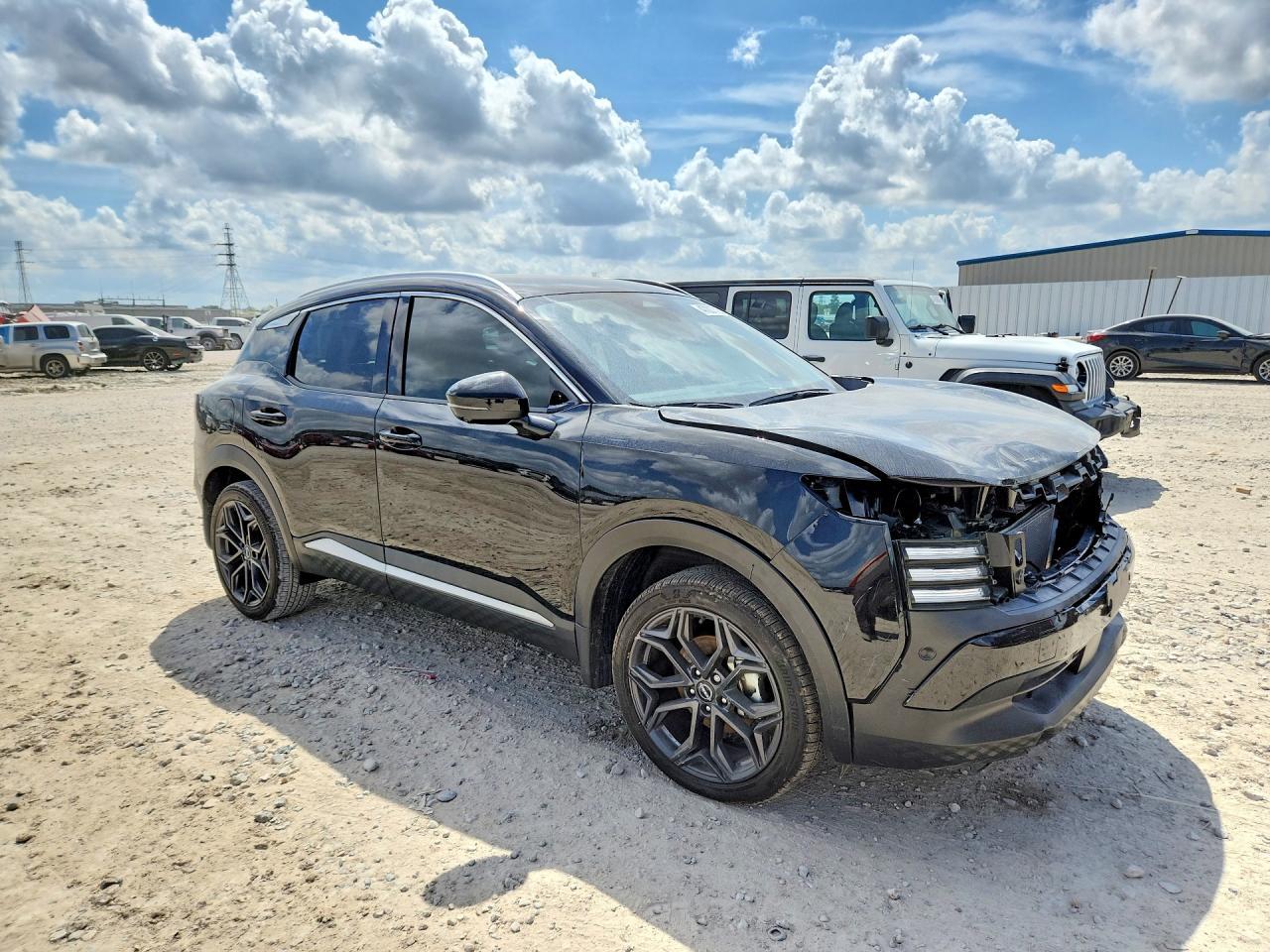 2025 Nissan Kicks Sr - zdjęcie 4