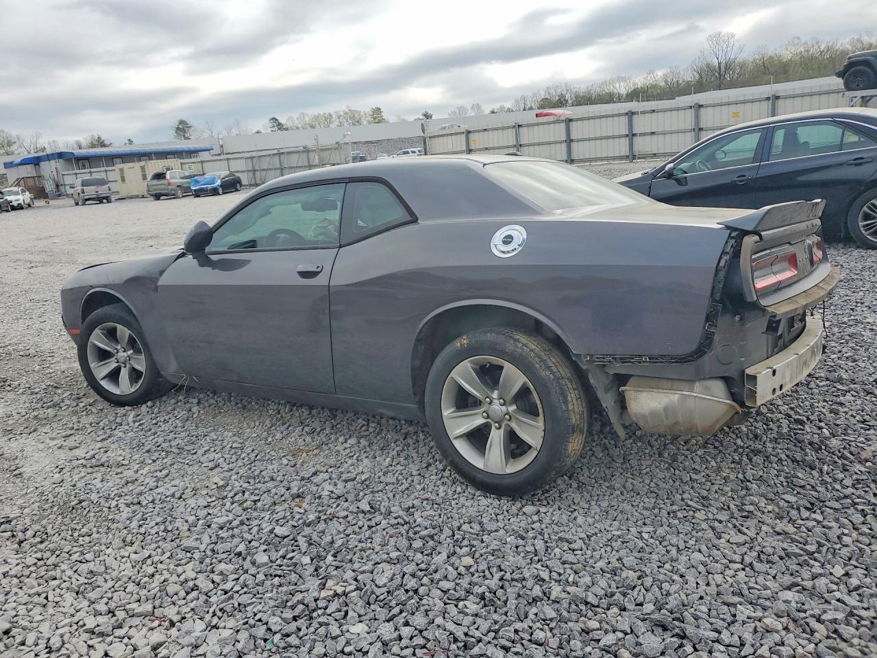 2020 Dodge Challenger Sxt - zdjęcie 2