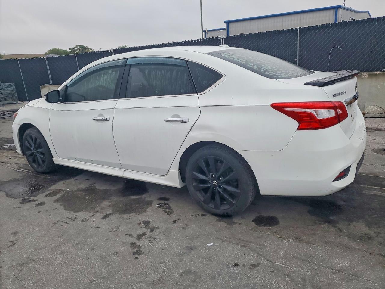 Nissan Sentra - zdjęcie 2