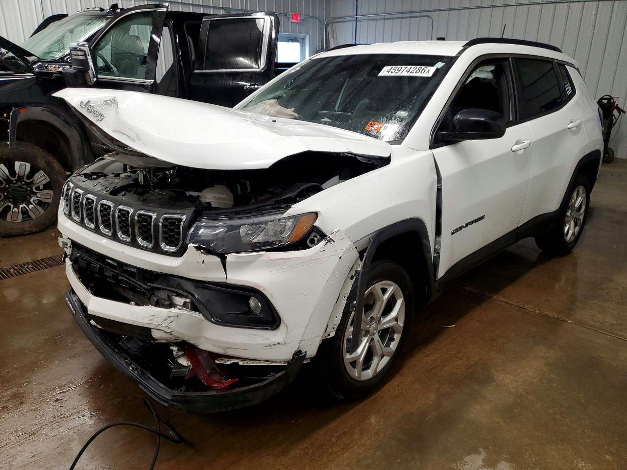 2024 Jeep Compass Latitude - zdjęcie główne