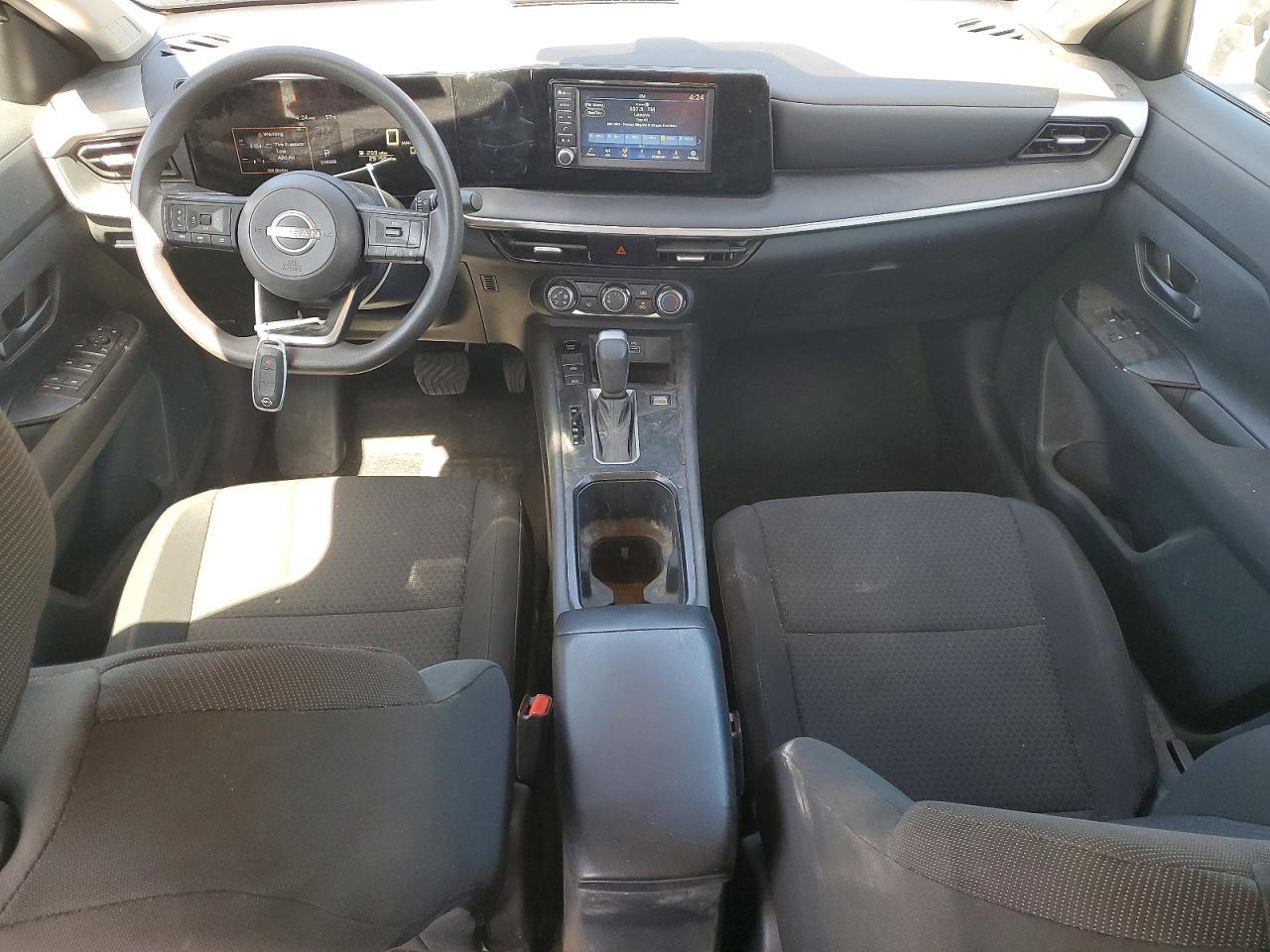 2025 Nissan Kicks S - zdjęcie 8