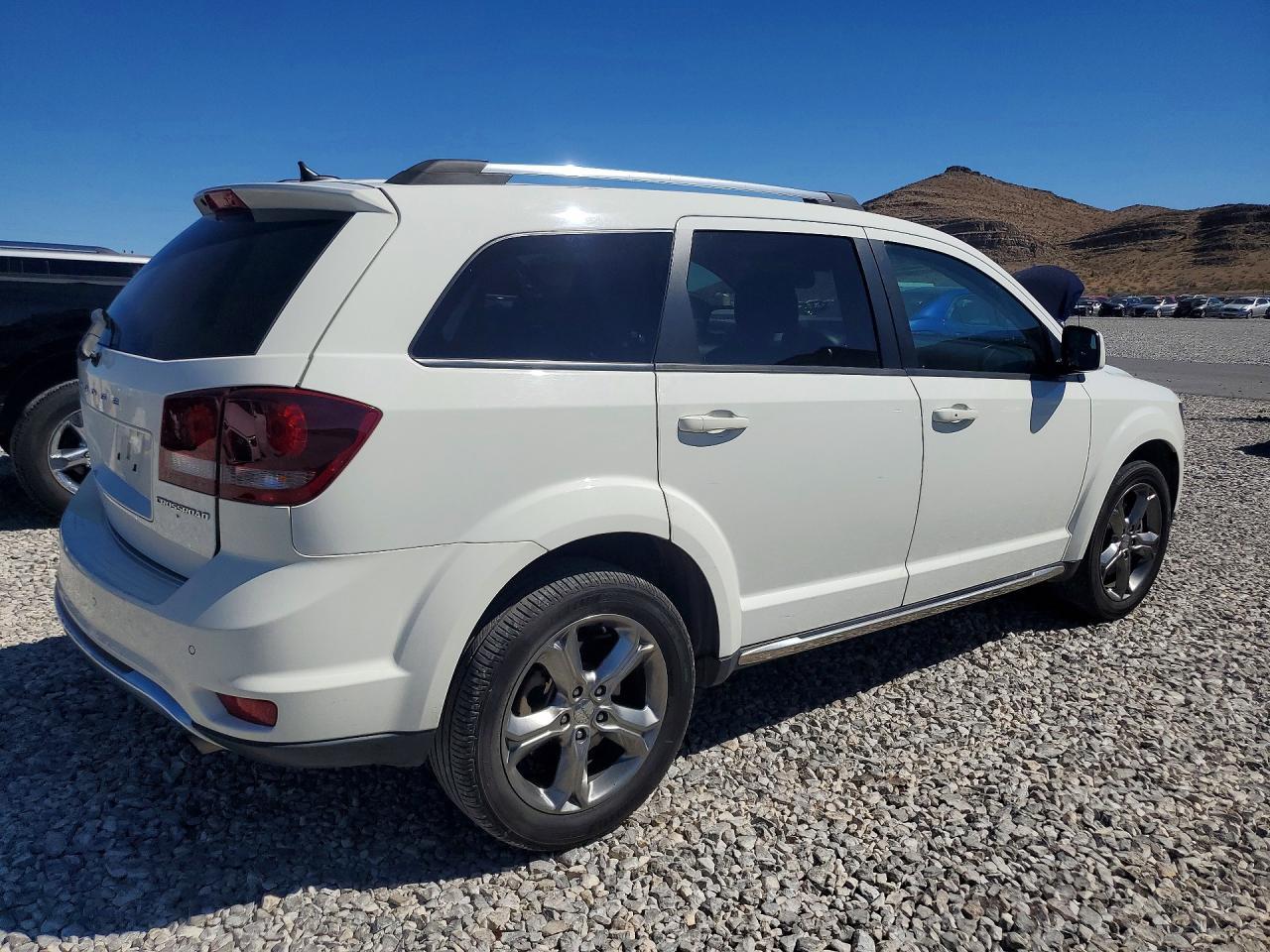 2016 Dodge Journey Crossroad - zdjęcie 3
