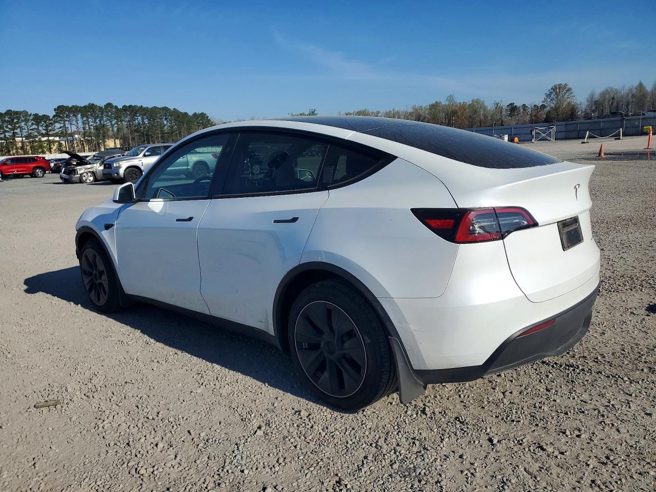 2023 Tesla Model Y - zdjęcie 2
