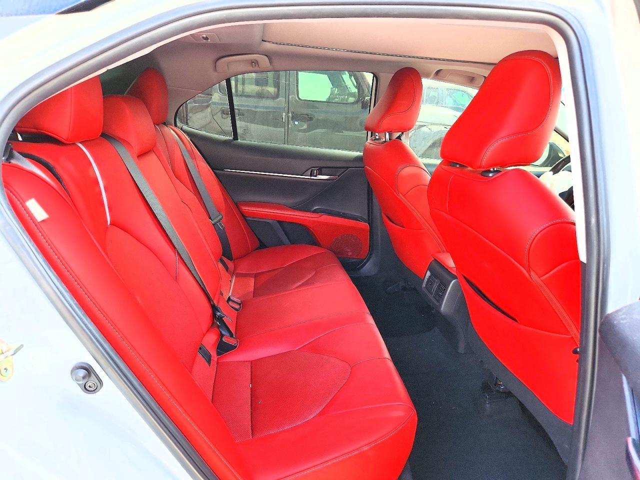 2019 Toyota Camry Xse - zdjęcie 10