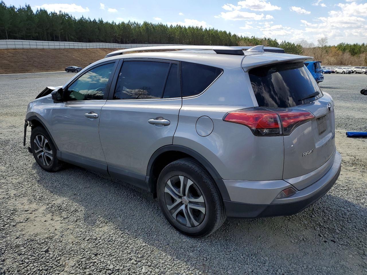 2016 Toyota Rav4 Le - zdjęcie 2