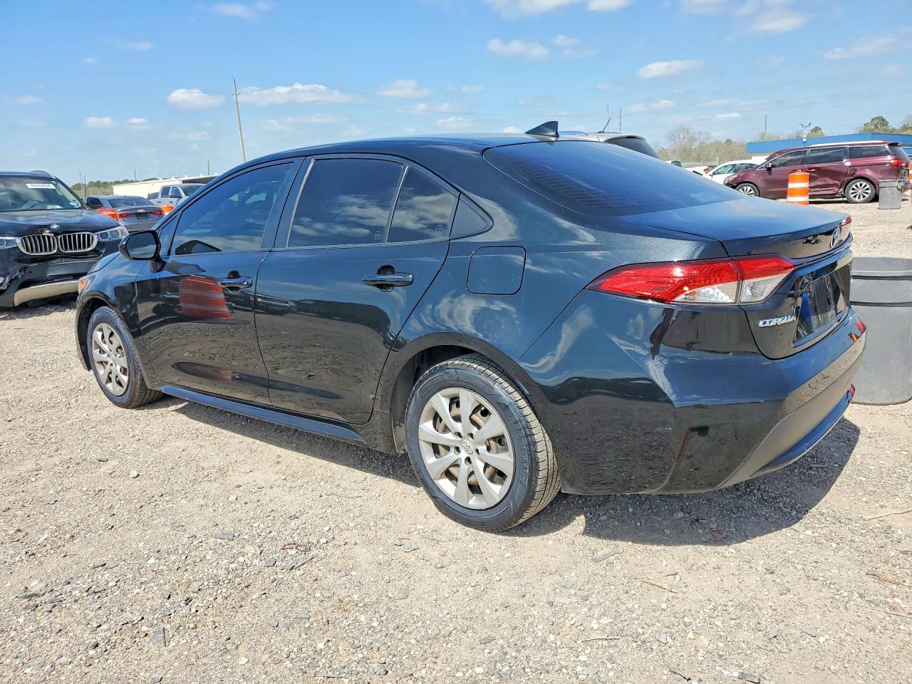2020 Toyota Corolla Le - zdjęcie 2