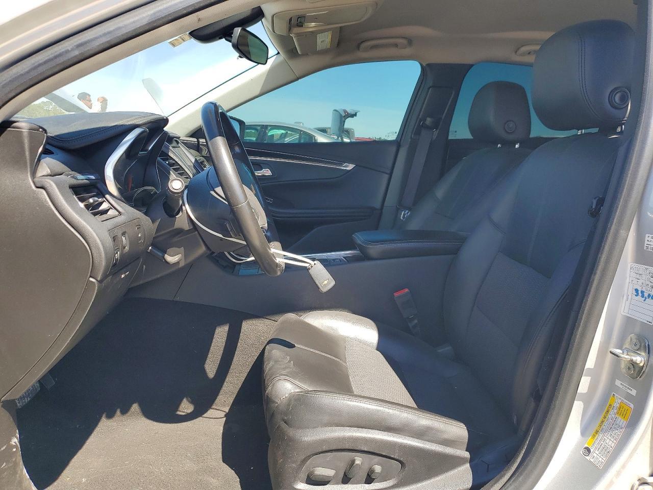 2020 Chevrolet Impala Lt - zdjęcie 7