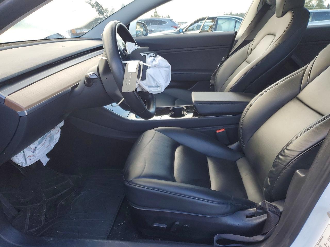 2019 Tesla Model 3 - zdjęcie 7