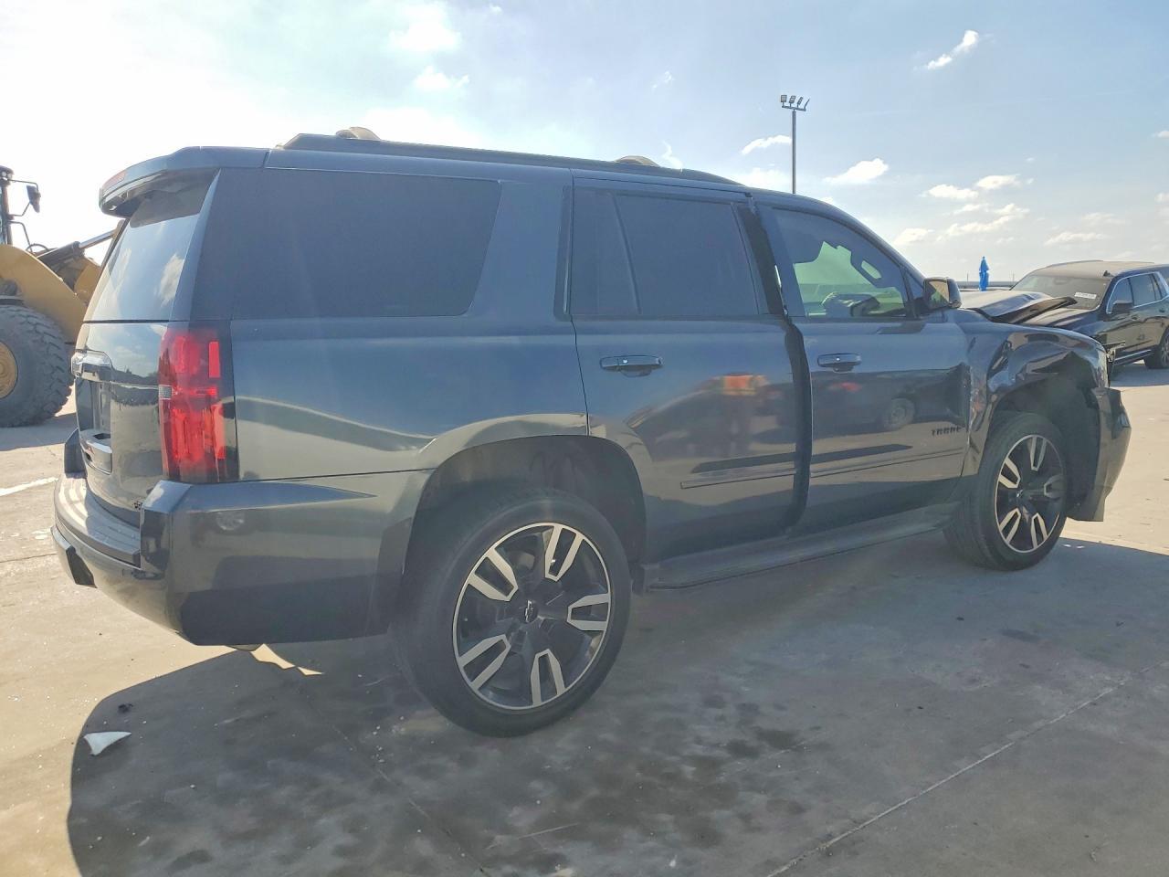 2019 Chevrolet Tahoe C1500 Premier - zdjęcie 3
