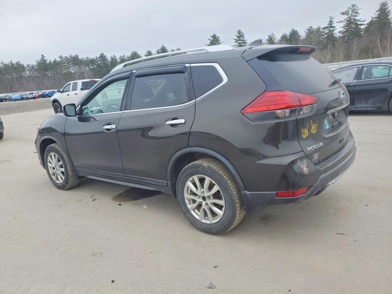 2017 Nissan Rogue Sv - zdjęcie 2