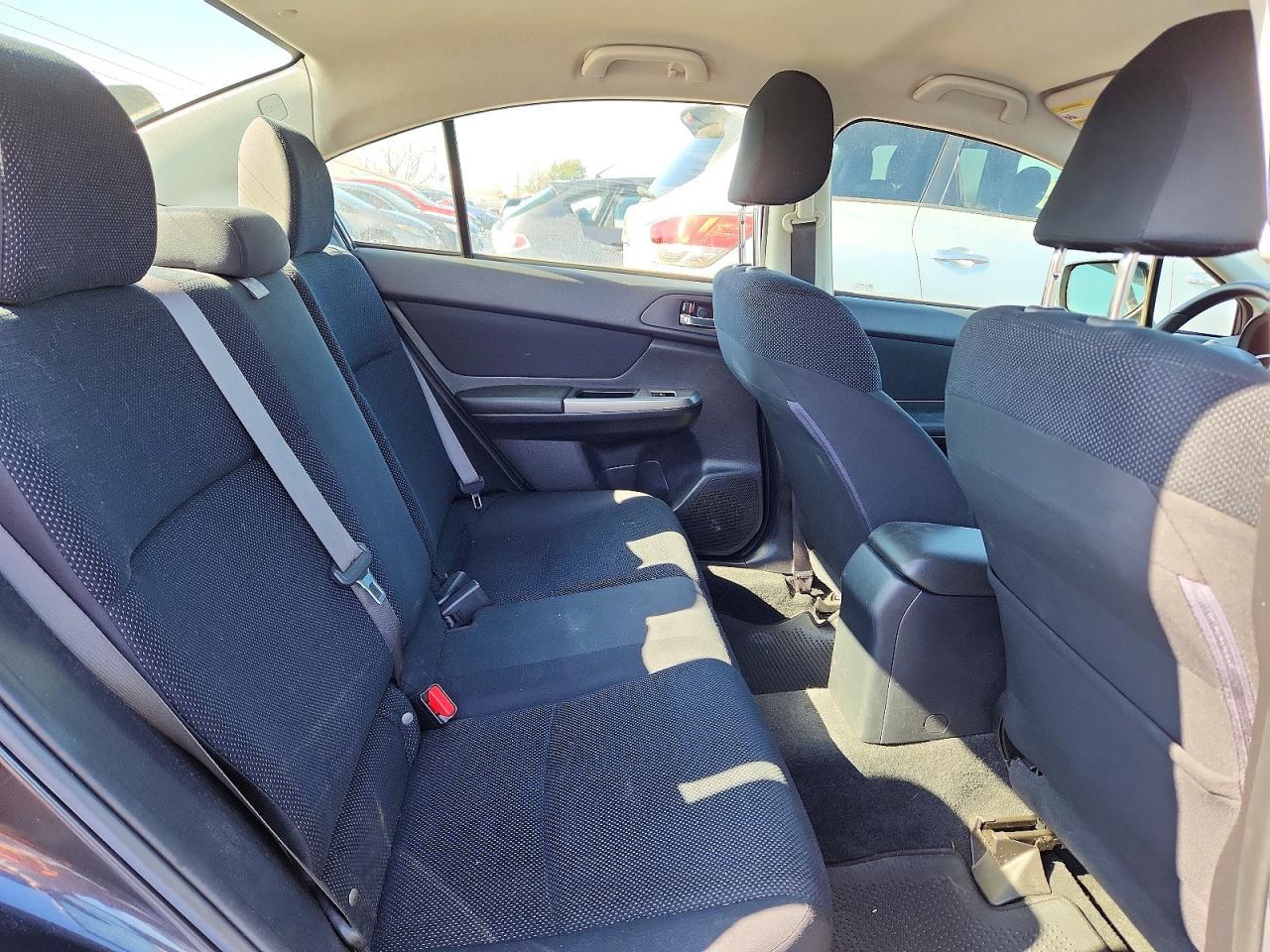 2016 Subaru Impreza Premium - zdjęcie 10