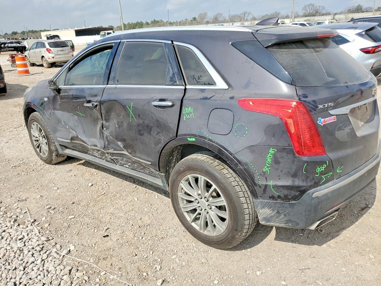 2017 Cadillac Xt5 Luxury - zdjęcie 2