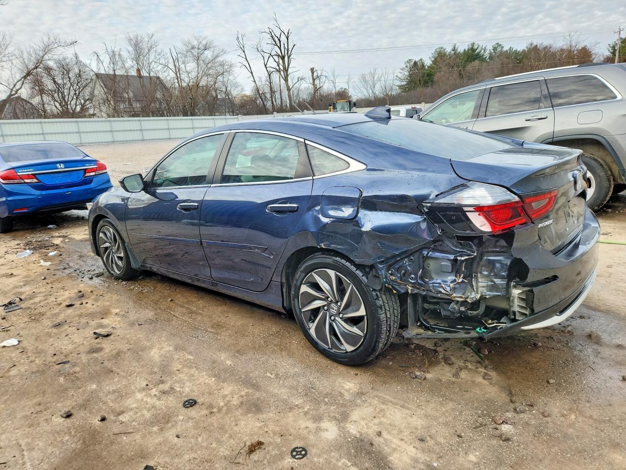 2022 Honda Insight Touring - zdjęcie 2