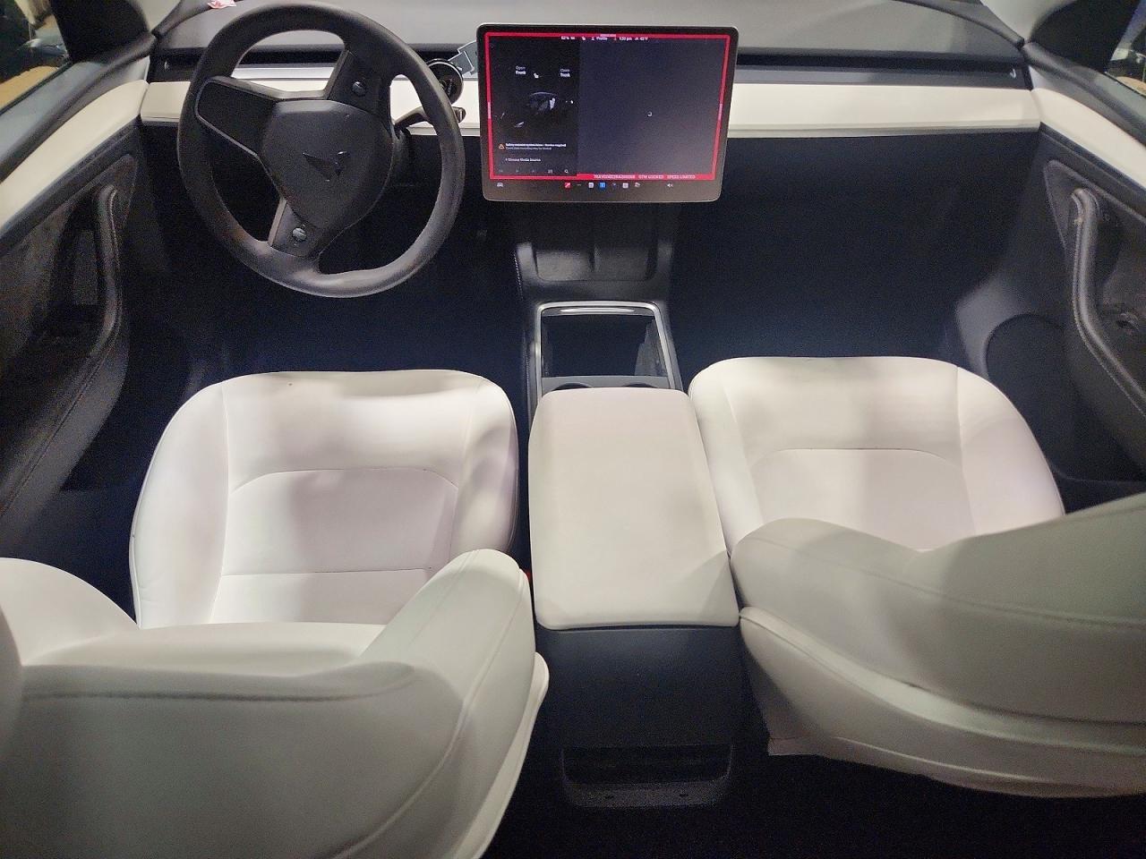 2024 Tesla Model Y - zdjęcie 8