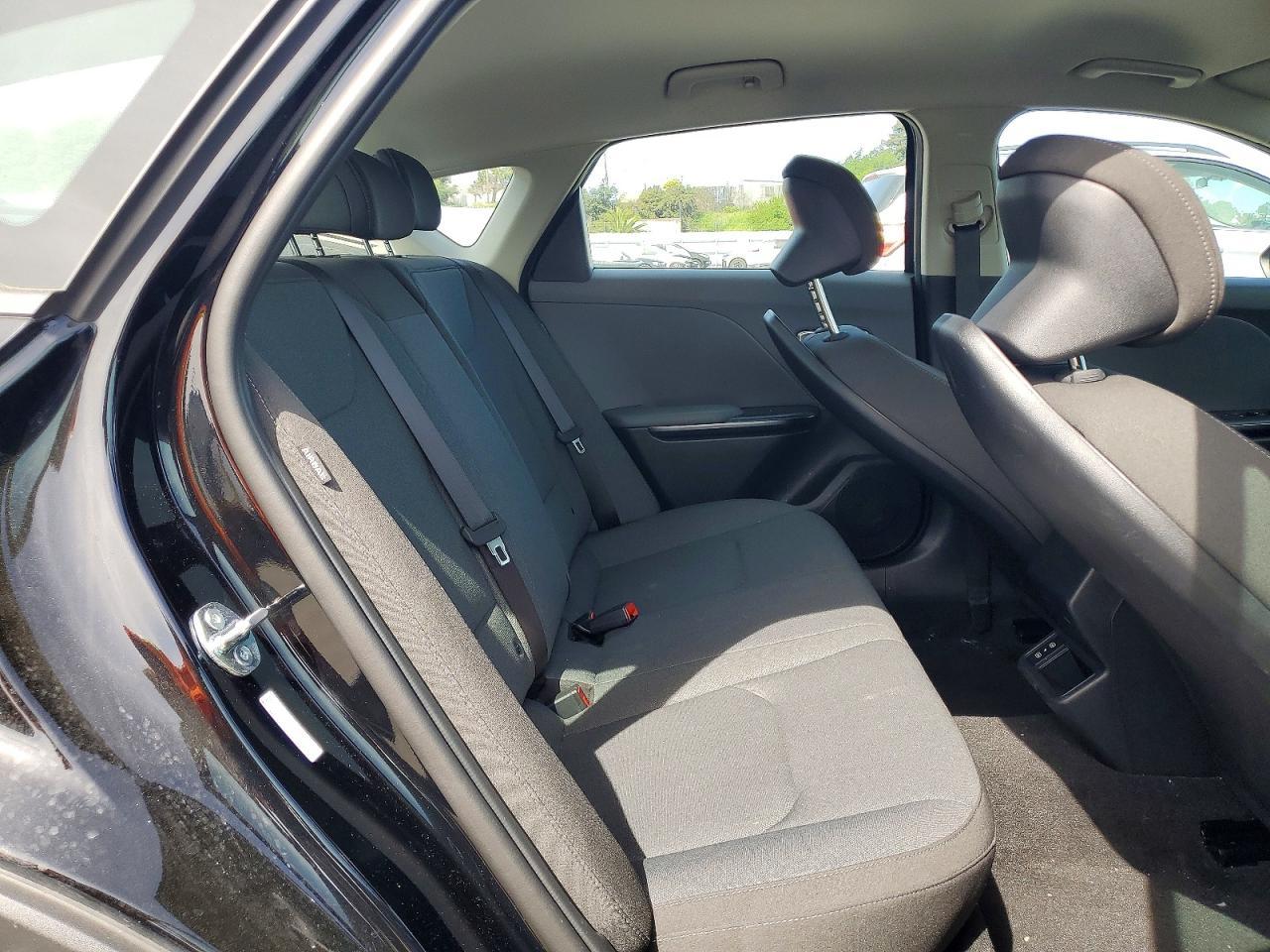 2025 Kia K4 Lxs - zdjęcie 10