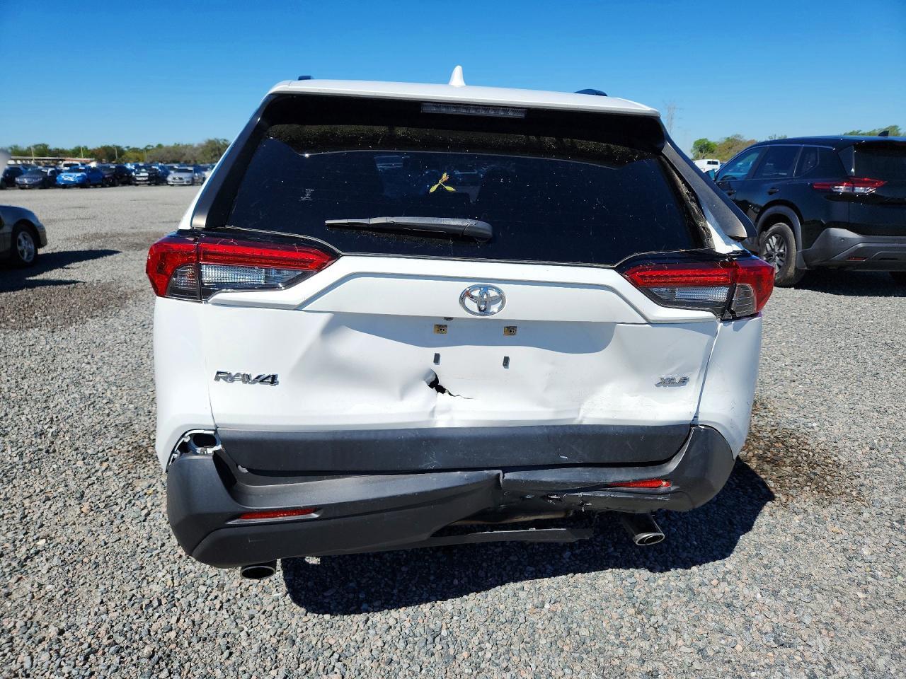 2019 Toyota Rav4 Xle - zdjęcie 6