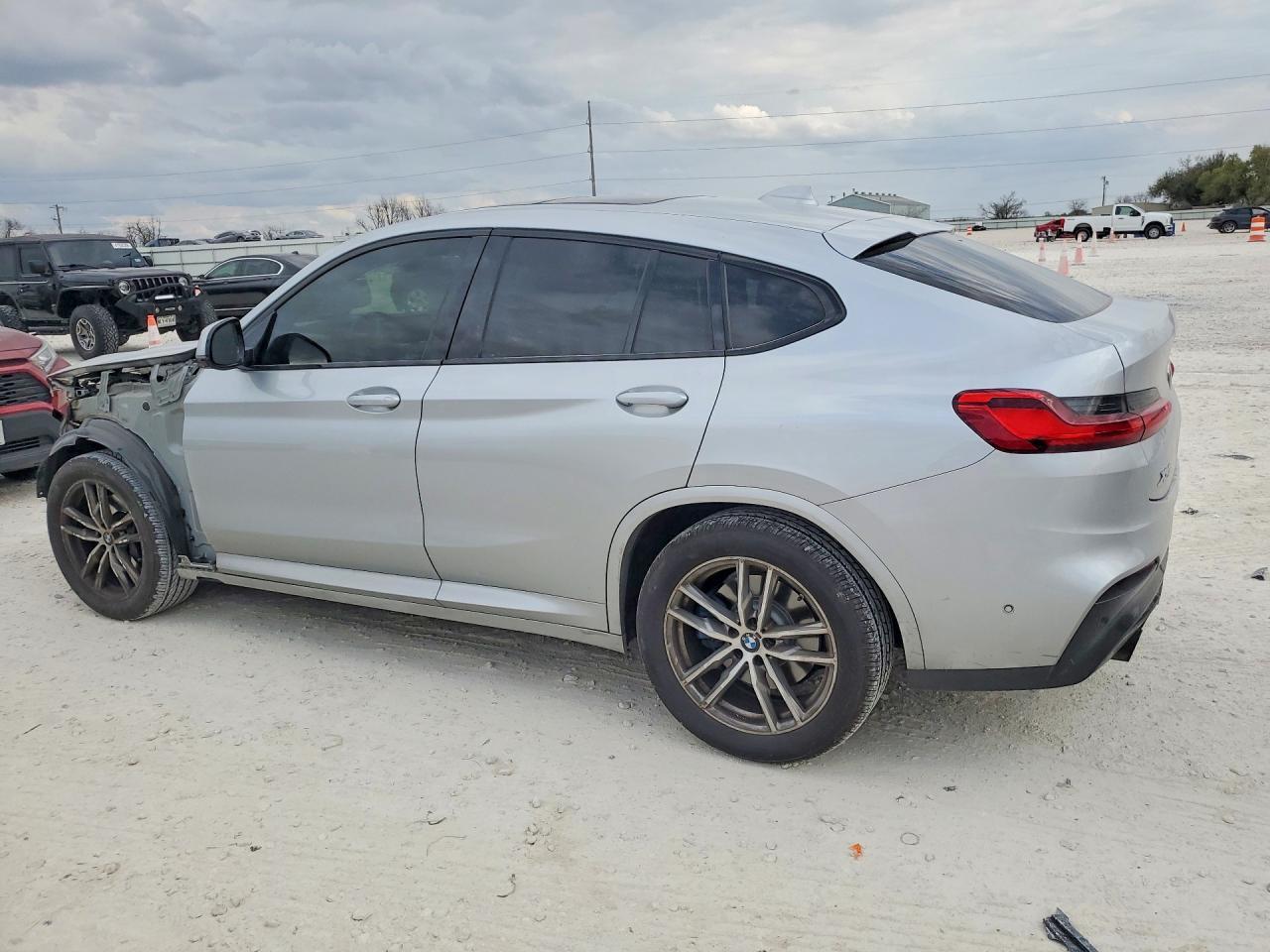 2019 BMW X4 xDrive30I - zdjęcie 2