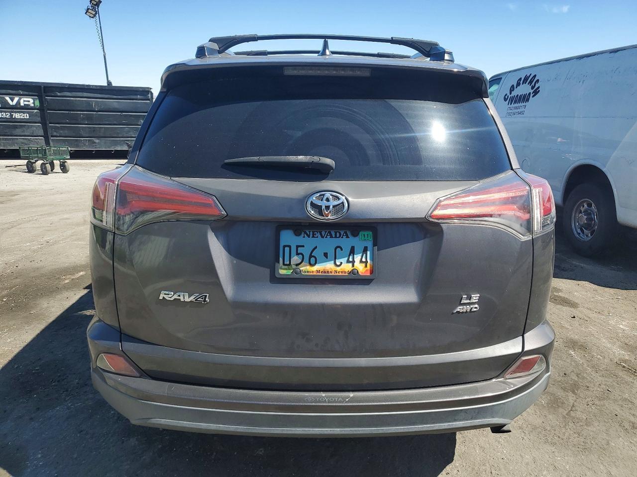 2017 Toyota Rav4 Le - zdjęcie 6