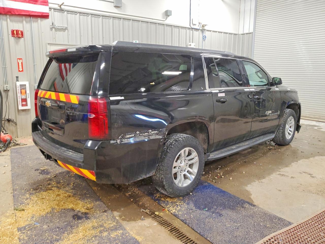2020 Chevrolet Suburban K1500 Lt - zdjęcie 3