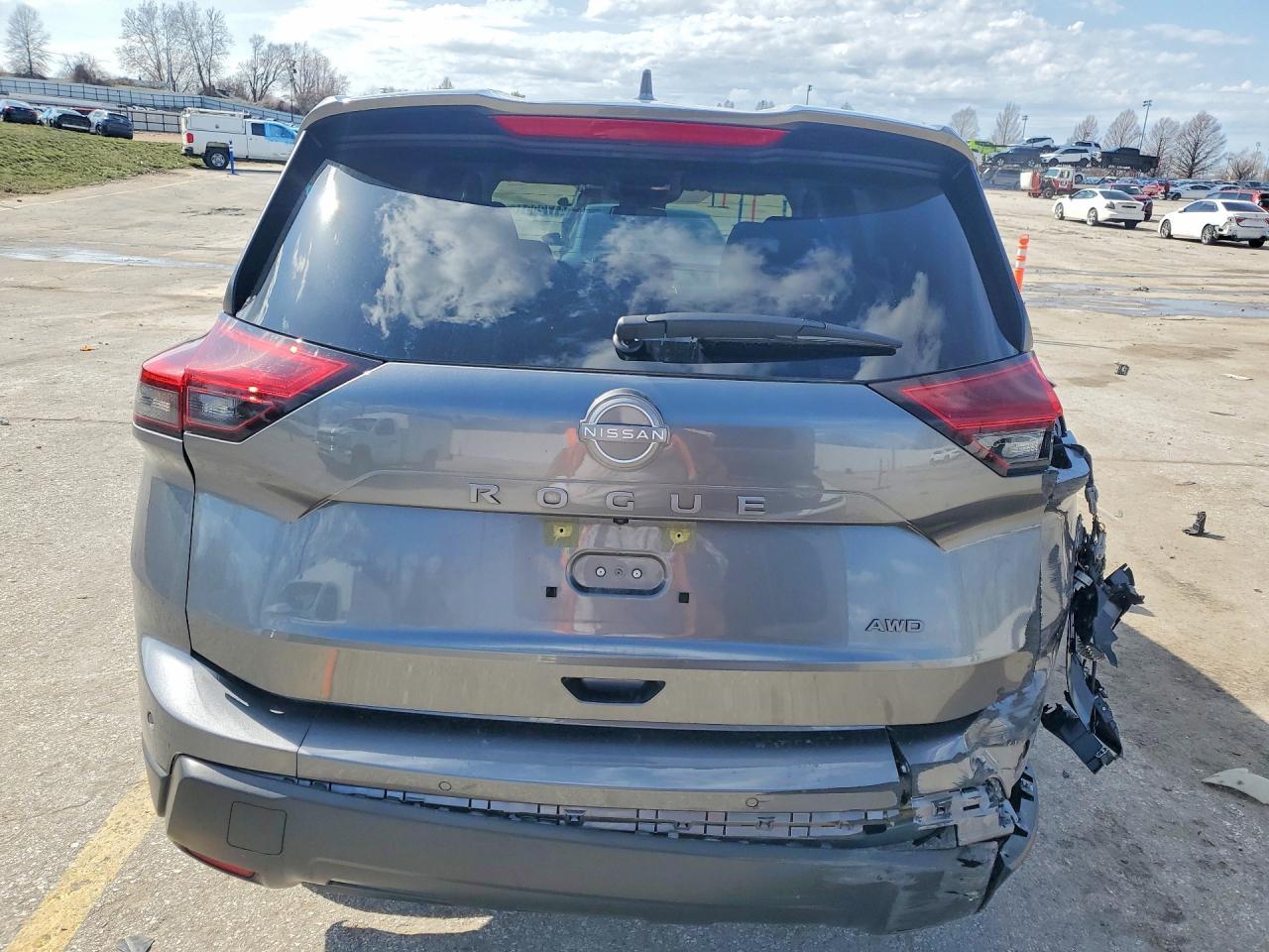 2025 Nissan Rogue Sv - zdjęcie 6