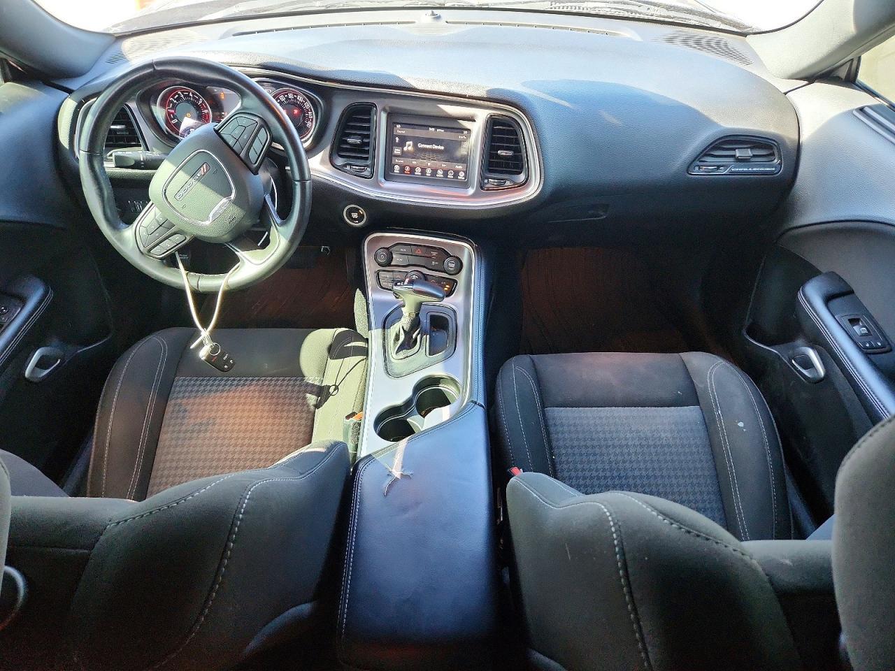 2021 Dodge Challenger Sxt - zdjęcie 8