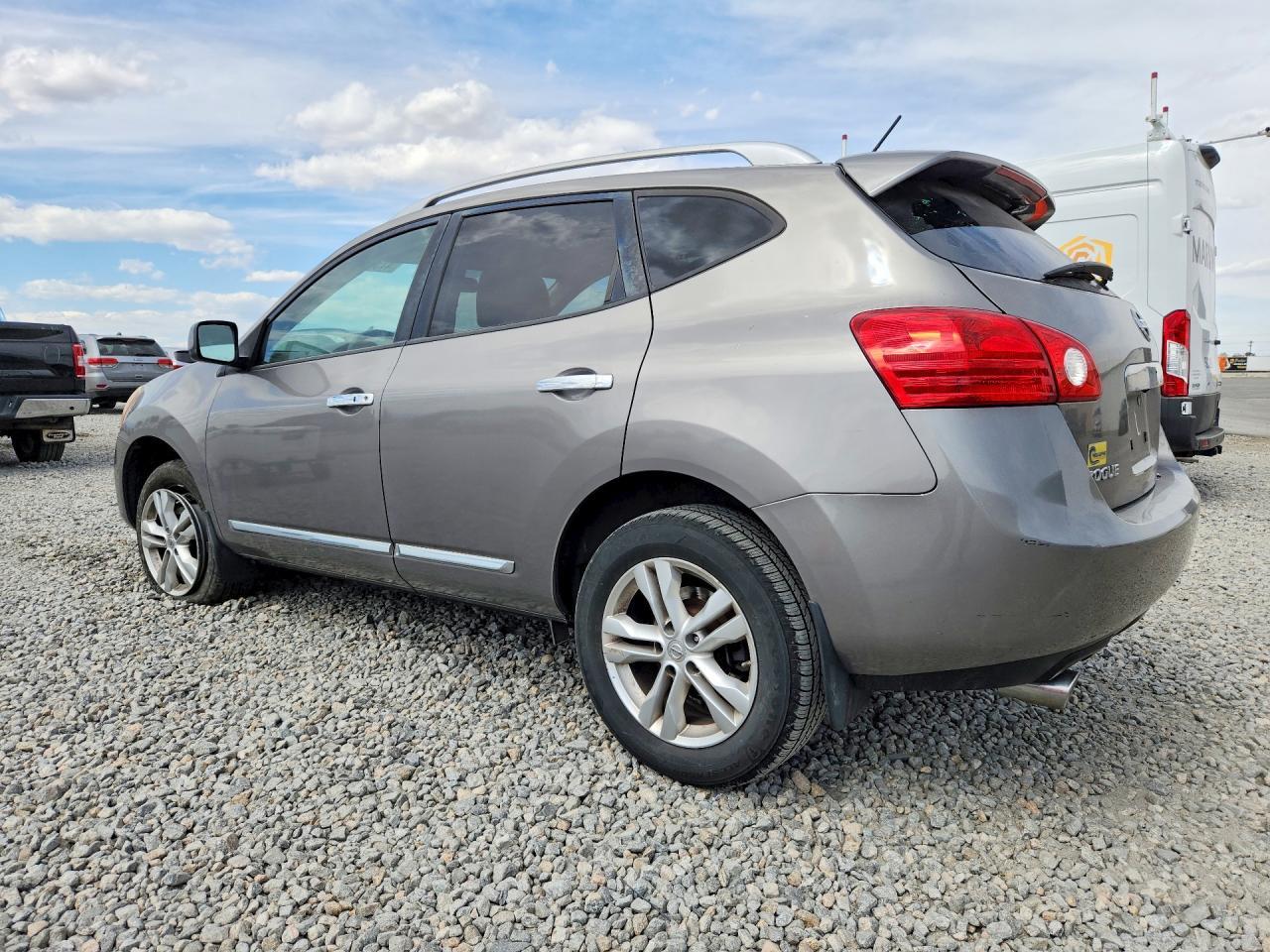 2013 Nissan Rogue S - zdjęcie 2
