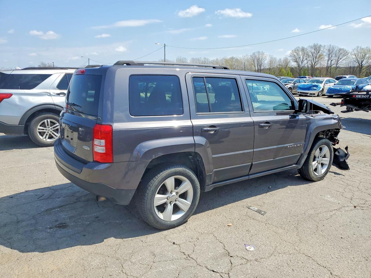 2015 Jeep Patriot Latitude - zdjęcie 3