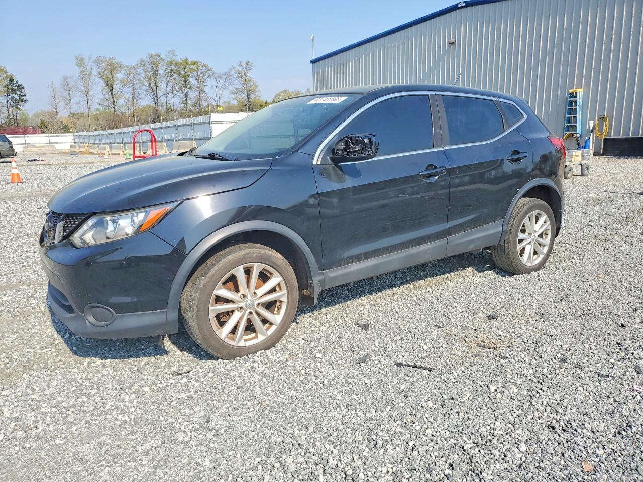 2017 Nissan Rogue Sport S - zdjęcie główne