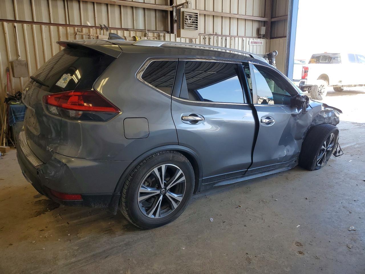 2020 Nissan Rogue Sv - zdjęcie 3