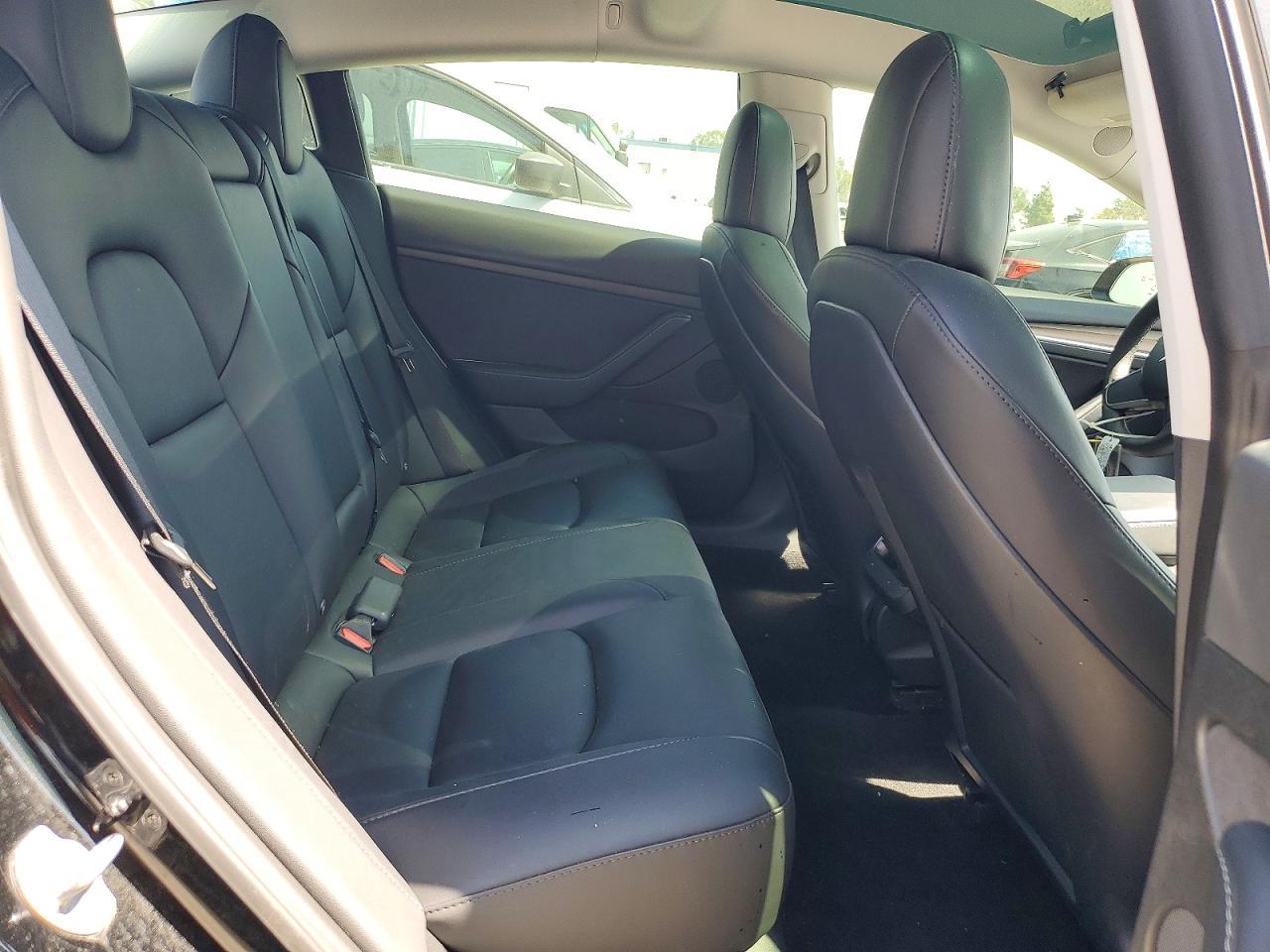 2023 Tesla Model 3 - zdjęcie 10