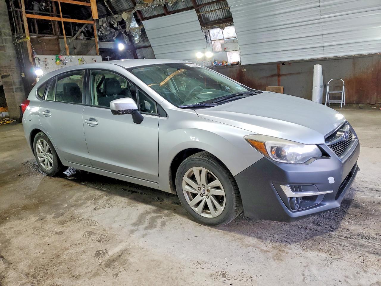 2015 Subaru Impreza Premium - zdjęcie 4