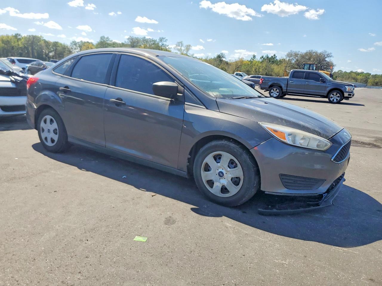 2017 Ford Focus S - zdjęcie 4