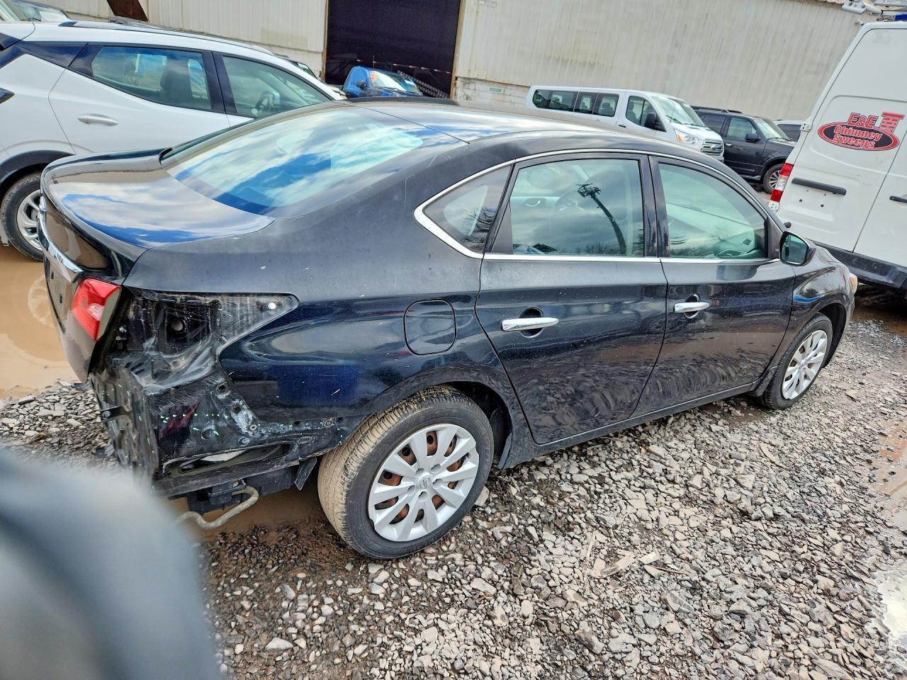 2017 Nissan Sentra S - zdjęcie 3