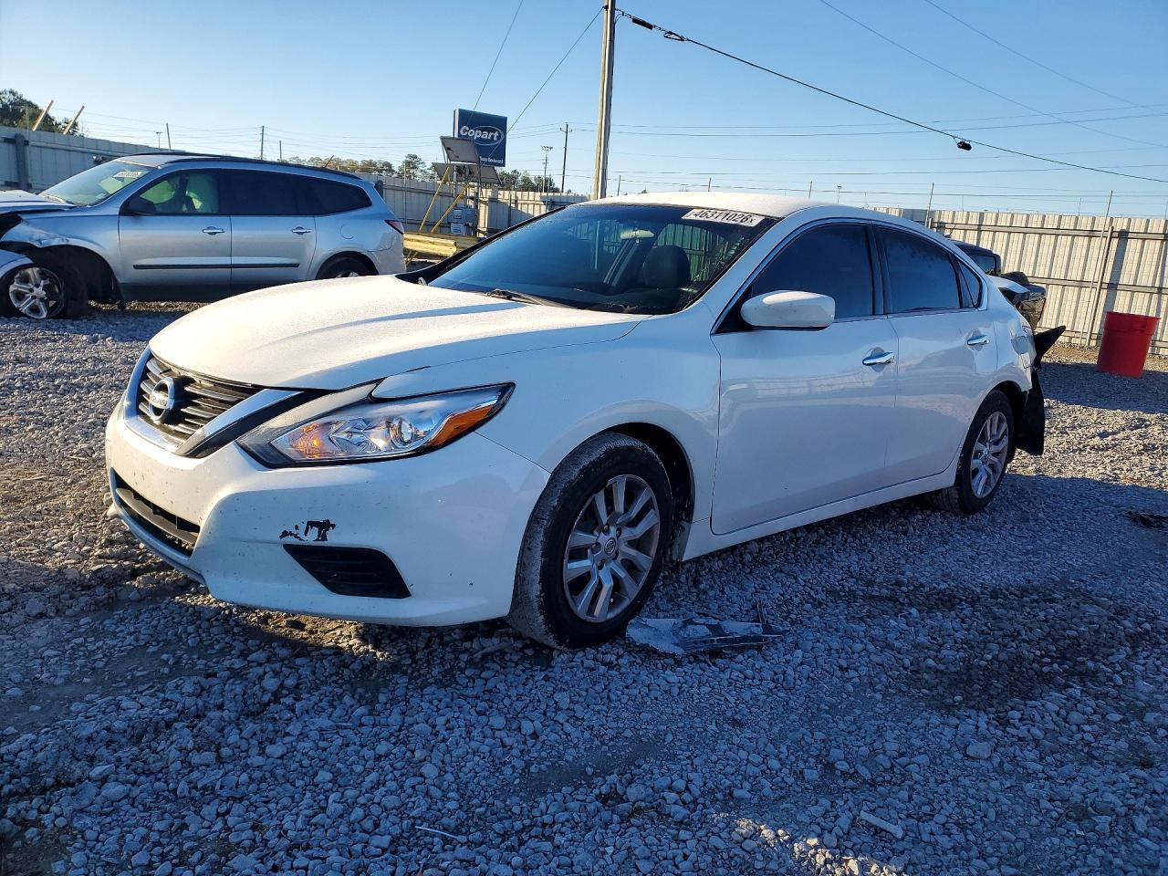 2016 Nissan Altima 2.5 S - zdjęcie główne