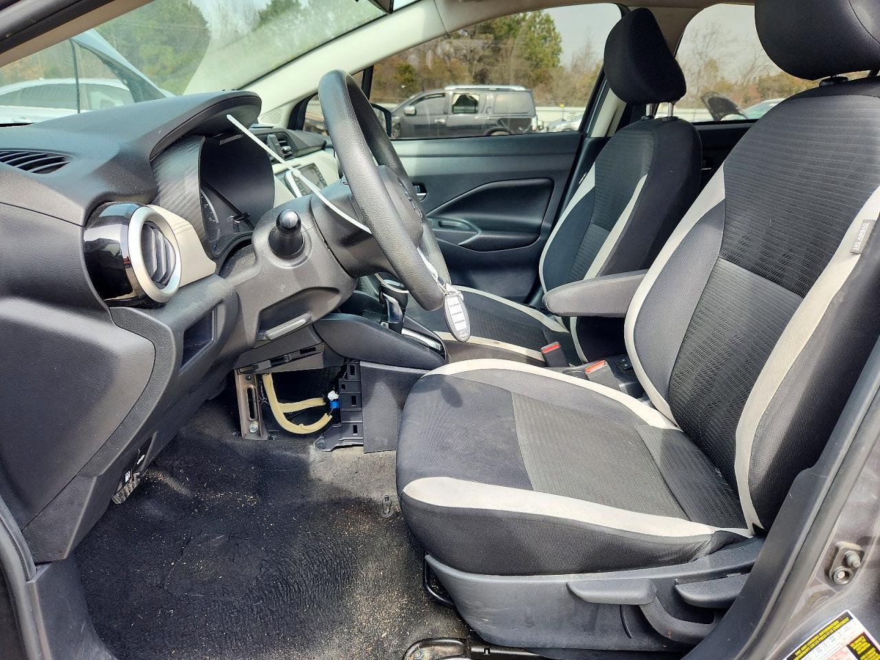 2020 Nissan Versa Sv - zdjęcie 7