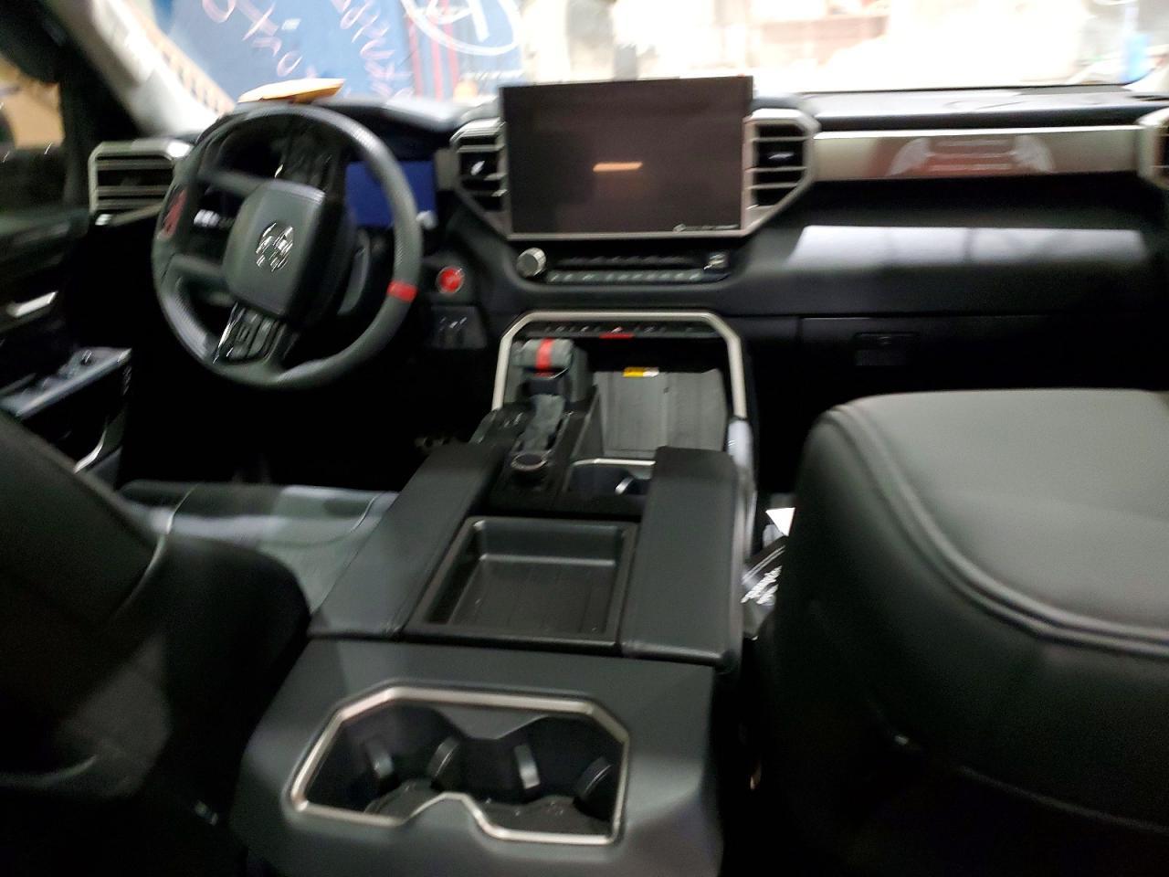 2024 Toyota Tundra Limited - zdjęcie 8