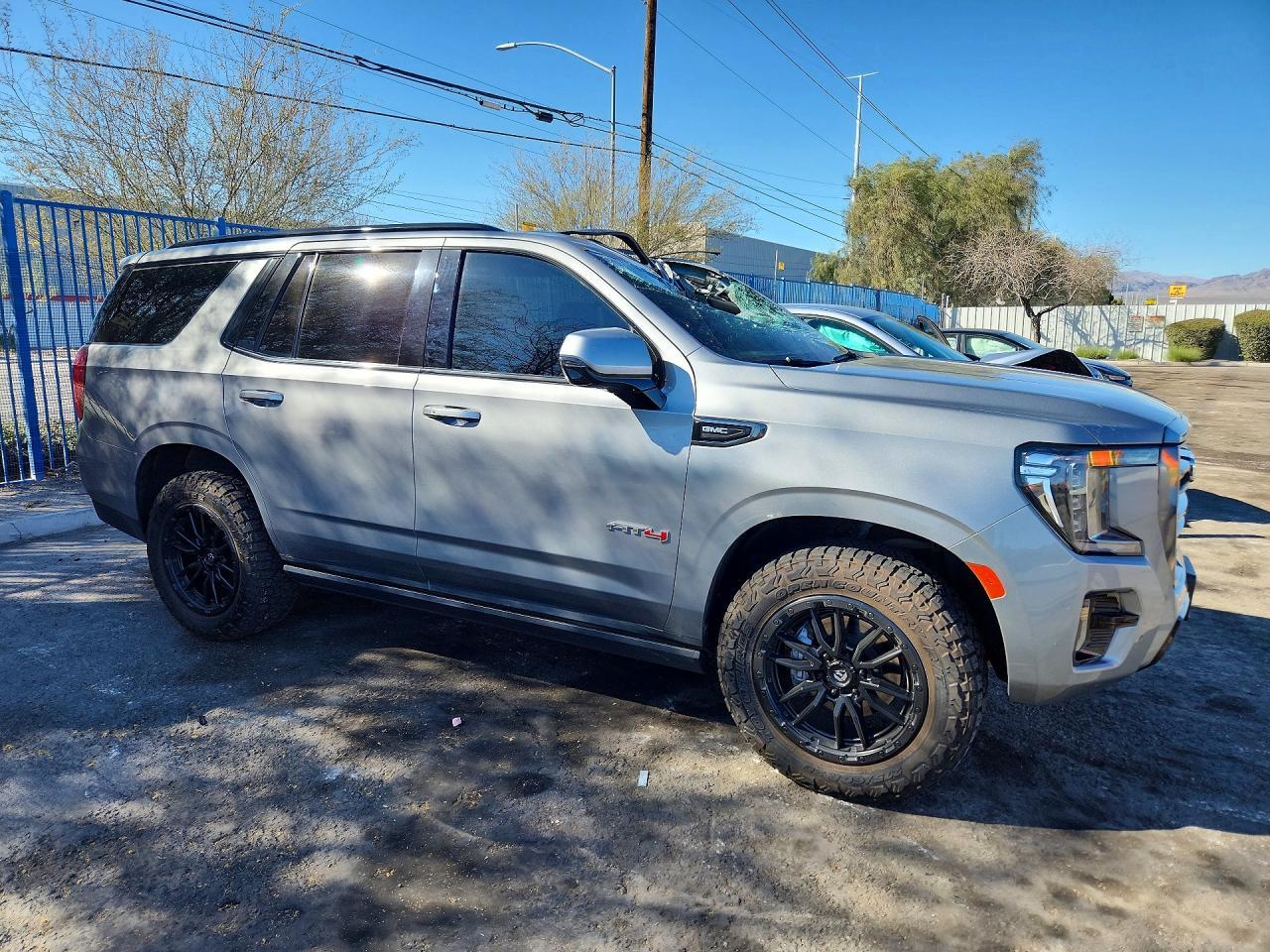2023 GMC Yukon At4 - zdjęcie 4