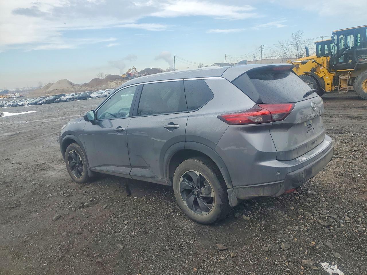 2025 Nissan Rogue Sv - zdjęcie 2