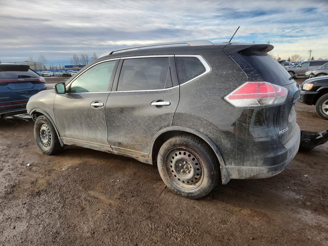 2015 Nissan Rogue S - zdjęcie 2