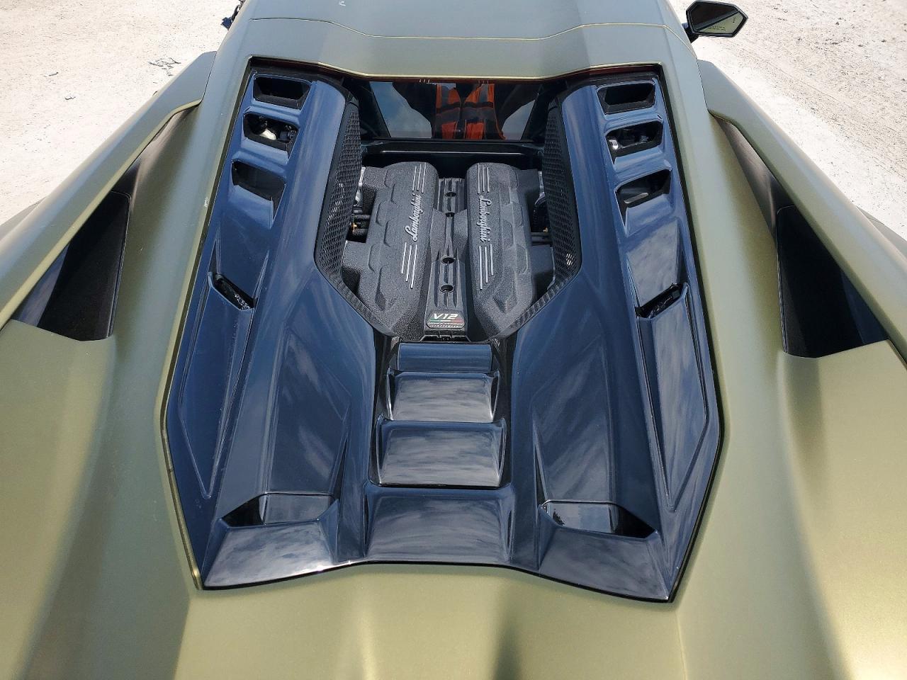 2025 Lamborghini Revuelto - zdjęcie 11