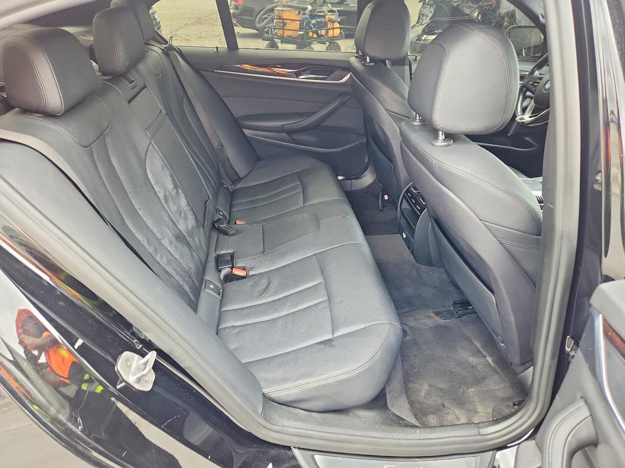 2017 BMW 530 Xi - zdjęcie 10