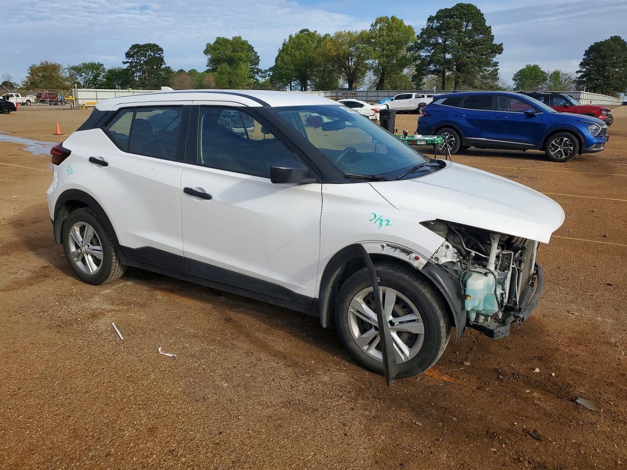 2021 Nissan Kicks S - zdjęcie 4