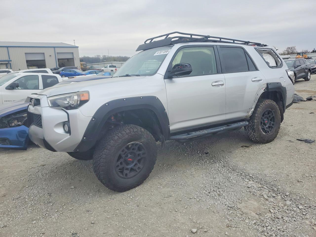 2016 Toyota 4Runner Sr5 - zdjęcie główne