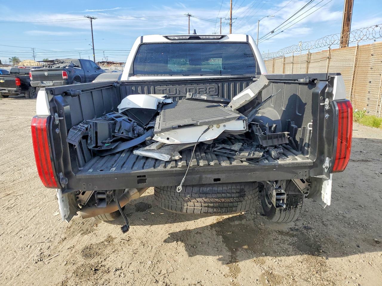 2024 Toyota Tundra Sr5 - zdjęcie 6