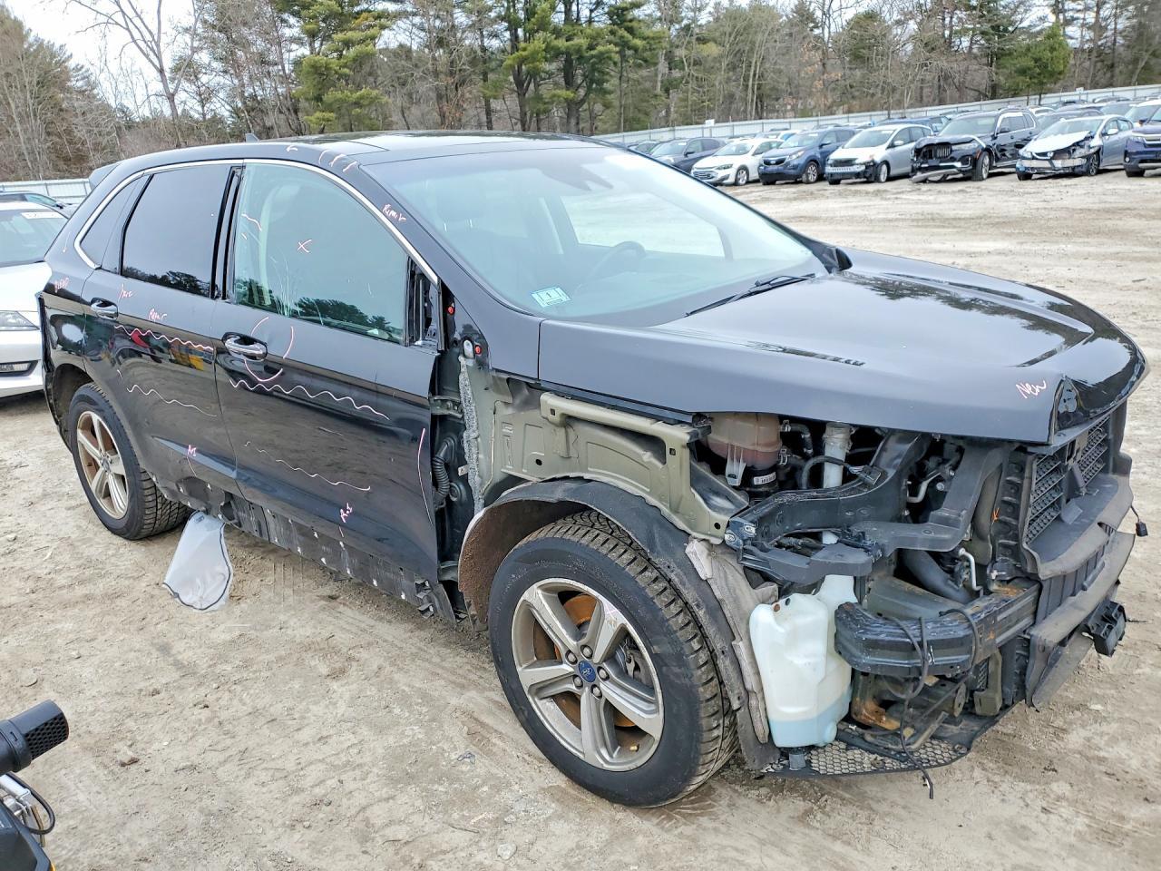 2019 Ford Edge Titanium - zdjęcie 4